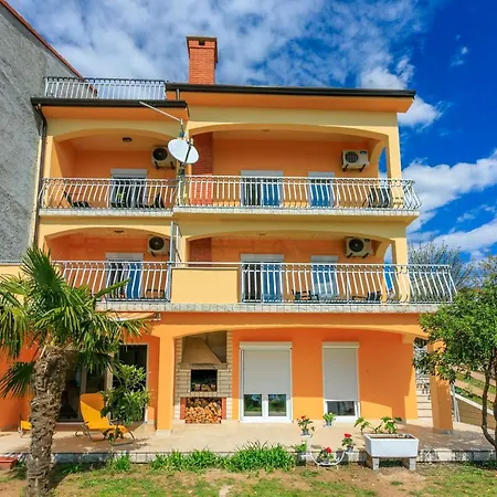 Leoalemar Apartment Novi Vinodolski