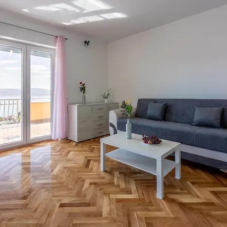 Apartment Leoalemar Novi Vinodolski