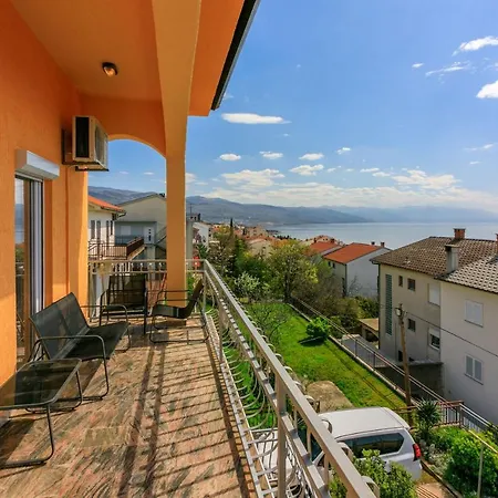 Apartment Leoalemar Novi Vinodolski