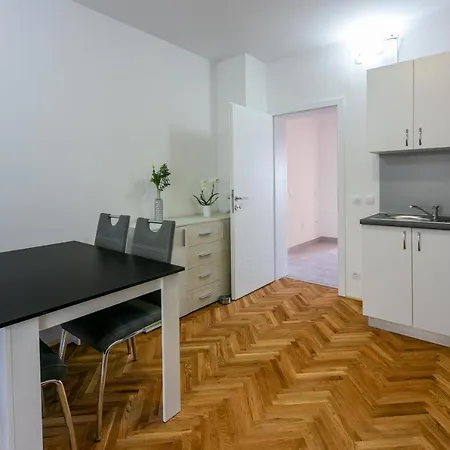 Leoalemar Apartment Novi Vinodolski