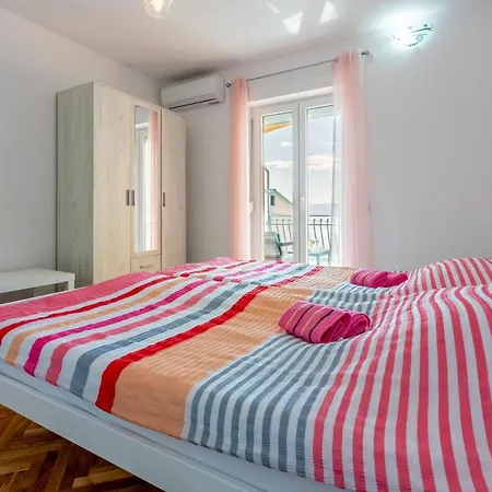 Apartment Leoalemar Novi Vinodolski