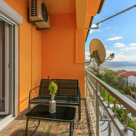 Apartment Leoalemar