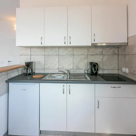 Apartment Leoalemar Novi Vinodolski