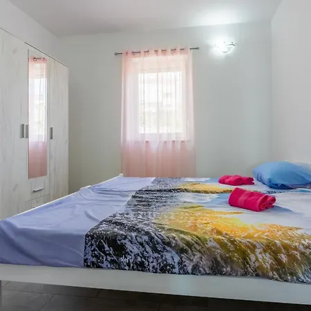 Leoalemar Apartment Novi Vinodolski